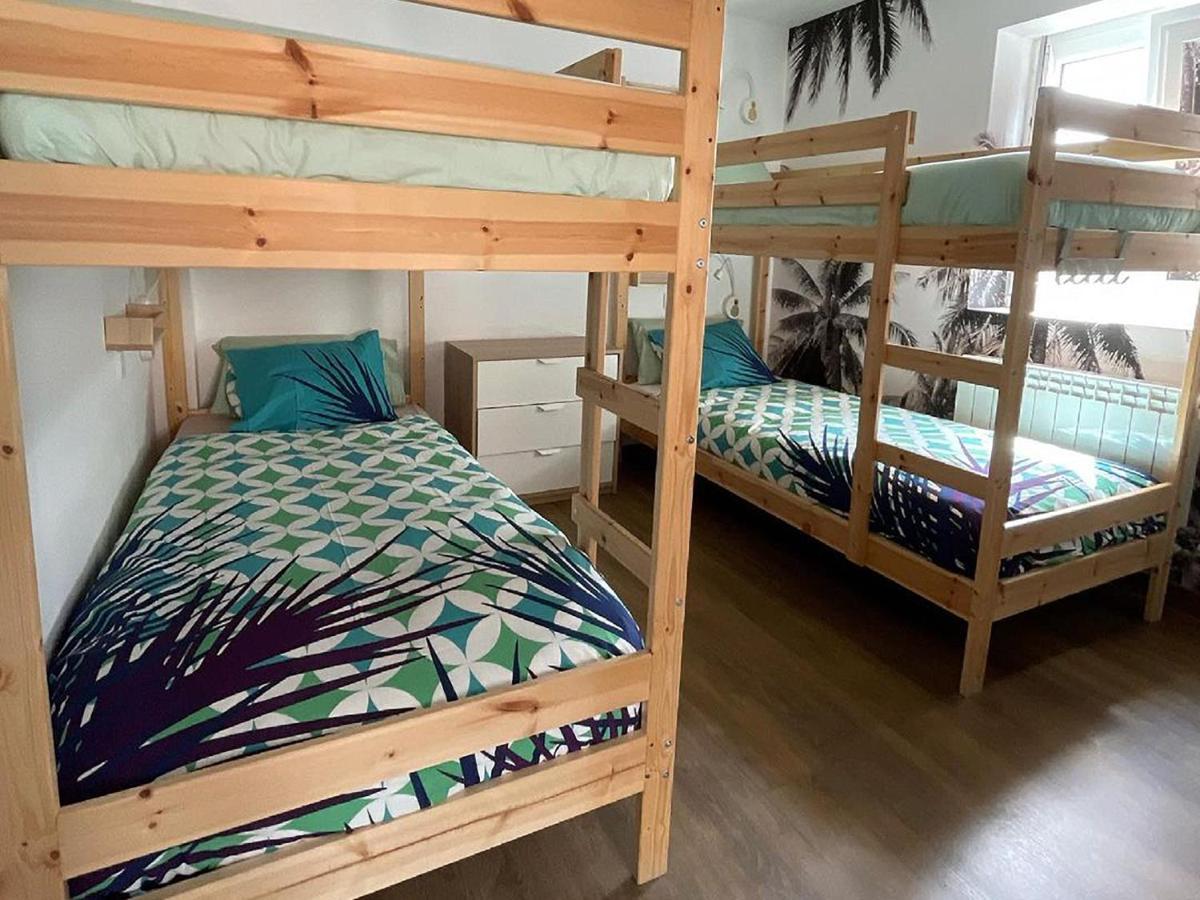 Cocos Surfhouse Hostel San Juan De La Arena Exterior photo
